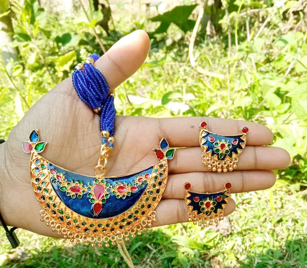 Assamese_Traditional_Gold_Plated_Multi_Color_Junbiri_Tassel_Jewellery_Set_For_Women